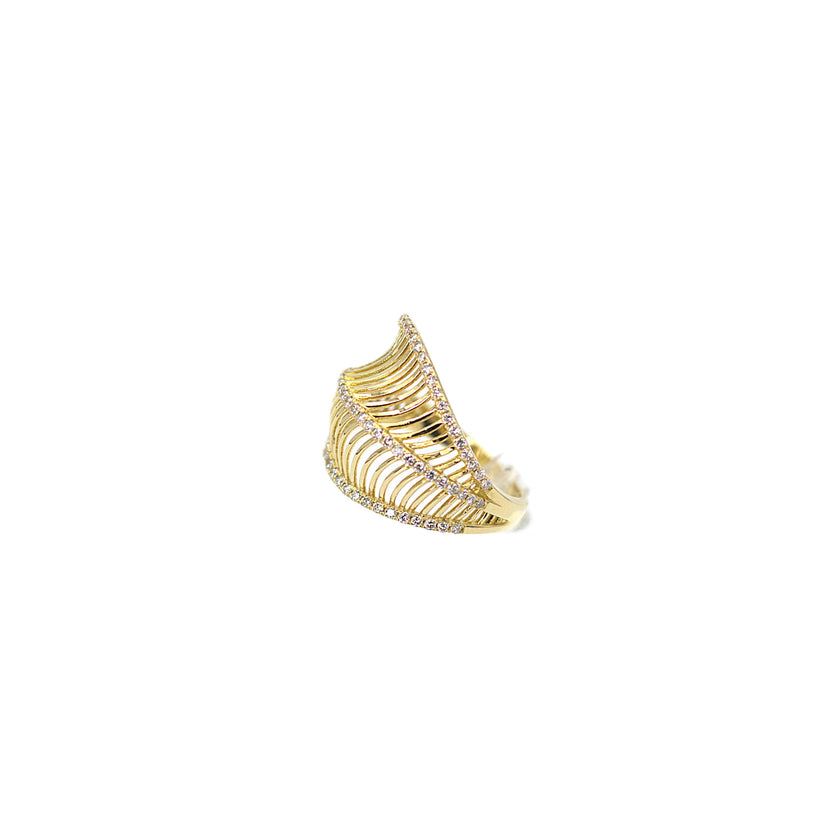 Yellow Gold Ribbed Diamond Ring