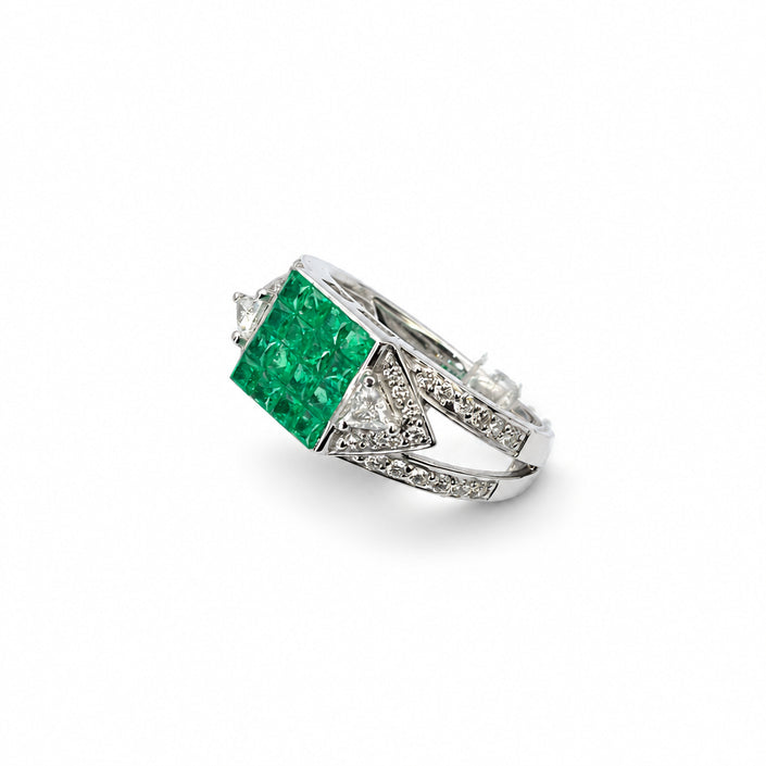 Emerald and diamond ring