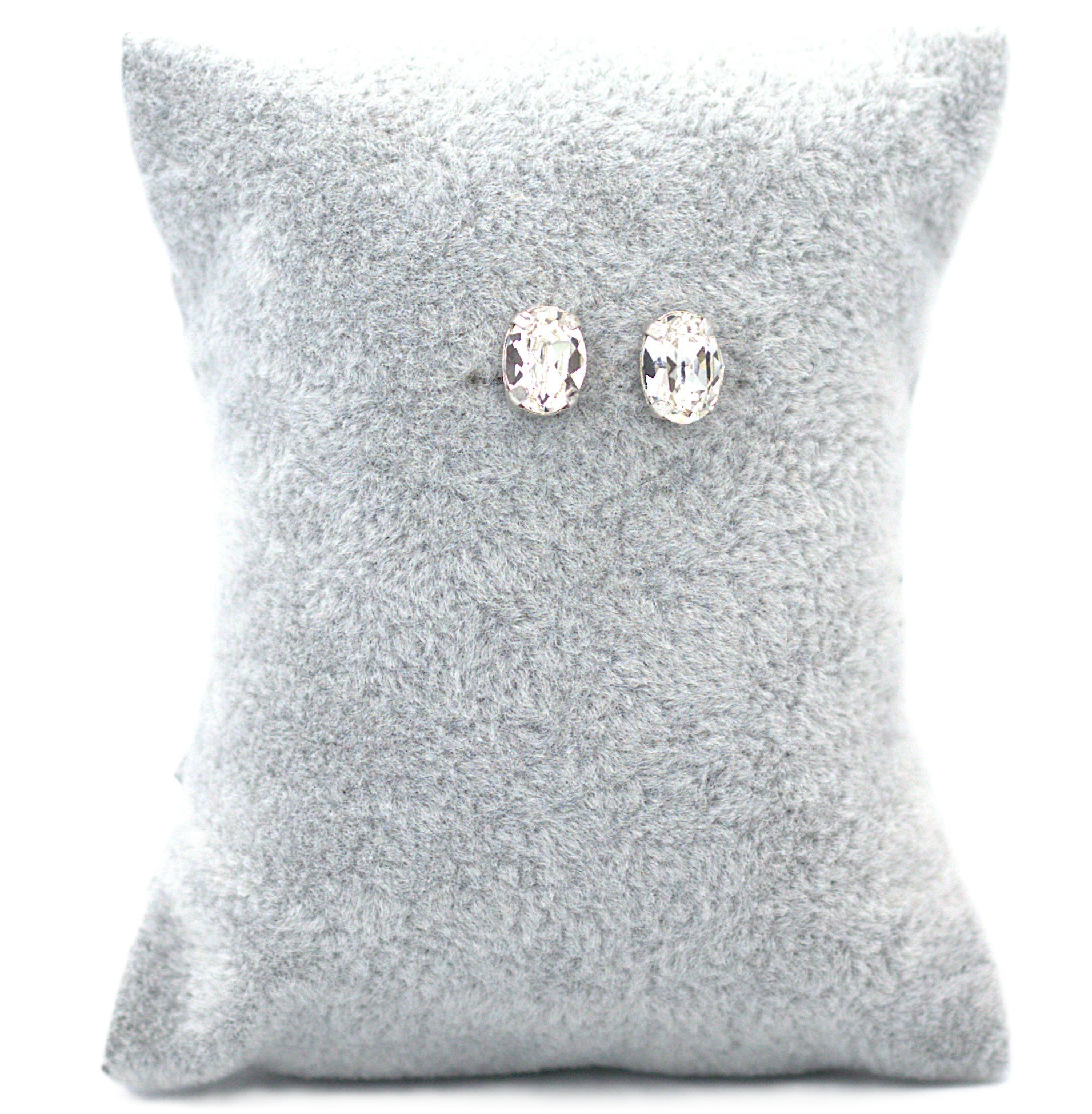 Oval stone earring