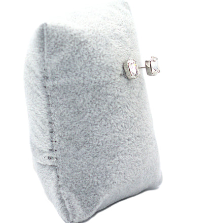 Oval stone earring